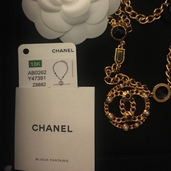 💯 Guaranteed Authentic 18K gold Chanel Necklace - Picture 4 of 8